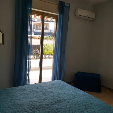 Вілла Antigone Holiday House Монделло Екстер'єр фото